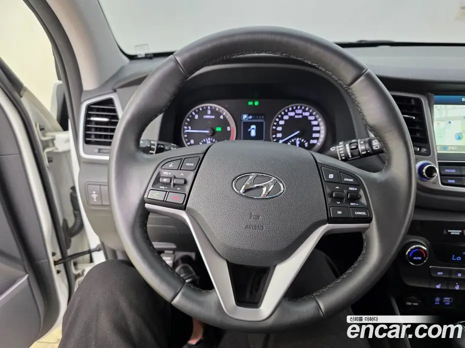 Hyundai Tucson 2016 1.7 автомат (гидро), фото 14