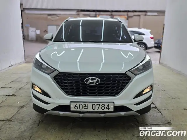 Hyundai Tucson 2016 1.7 автомат (гидро), миниатюра 3