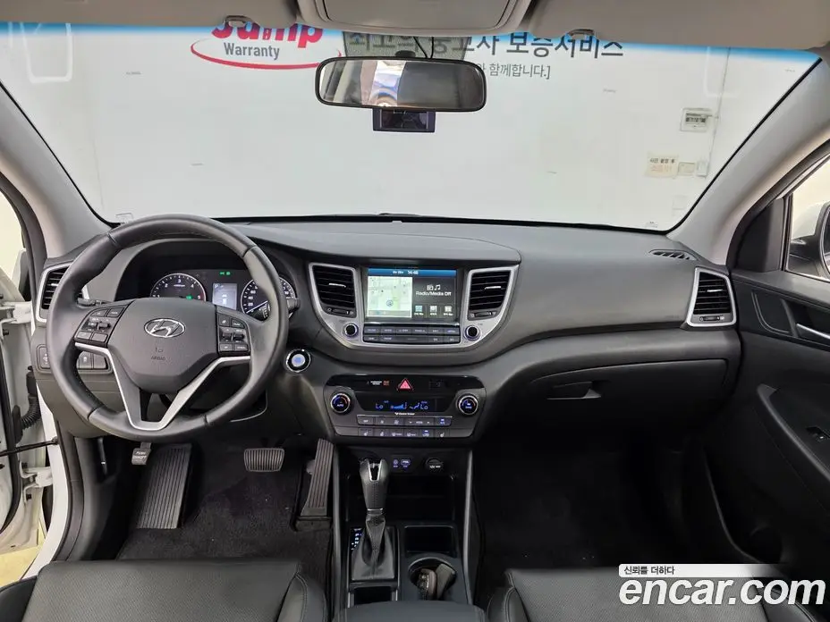 Hyundai Tucson 2016 1.7 автомат (гидро), фото 10