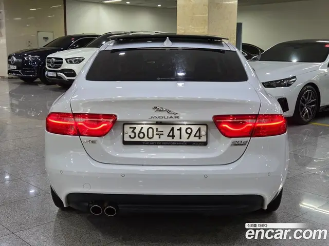 Jaguar XE 2019 2.0 автомат (гидро), миниатюра 4 Jaguar XE 2019 2.0 автомат (гидро), миниатюра 4