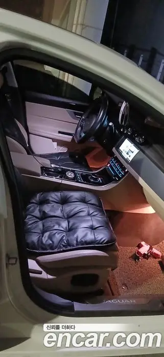 Jaguar XF 2016 2.0 автомат (гидро), фото 14 Jaguar XF 2016 2.0 автомат (гидро), фото 14