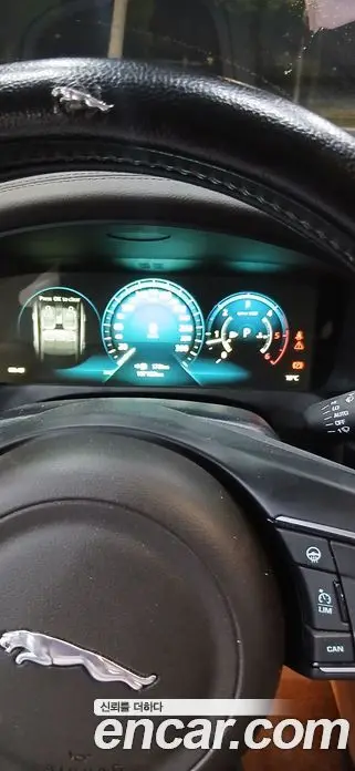 Jaguar XF 2016 2.0 автомат (гидро), фото 15 Jaguar XF 2016 2.0 автомат (гидро), фото 15