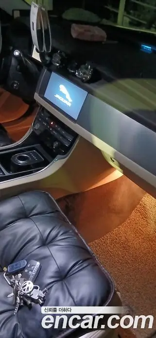 Jaguar XF 2016 2.0 автомат (гидро), фото 16 Jaguar XF 2016 2.0 автомат (гидро), фото 16