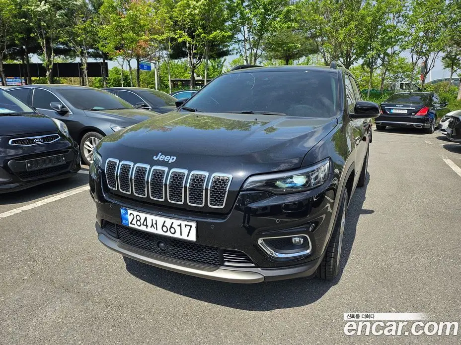 Jeep Cherokee 2022 2.4 автомат (гидро), фото 1 Jeep Cherokee 2022 2.4 автомат (гидро), фото 1