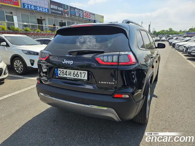 Jeep Cherokee 2022 2.4 автомат (гидро), миниатюра 3 Jeep Cherokee 2022 2.4 автомат (гидро), миниатюра 3