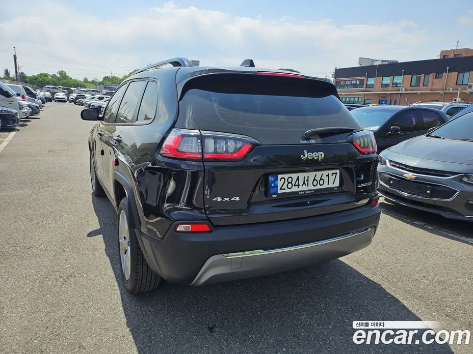 Jeep Cherokee 2022 2.4 автомат (гидро), фото 4 Jeep Cherokee 2022 2.4 автомат (гидро), фото 4