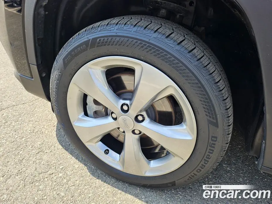 Jeep Cherokee 2022 2.4 автомат (гидро), фото 6 Jeep Cherokee 2022 2.4 автомат (гидро), фото 6