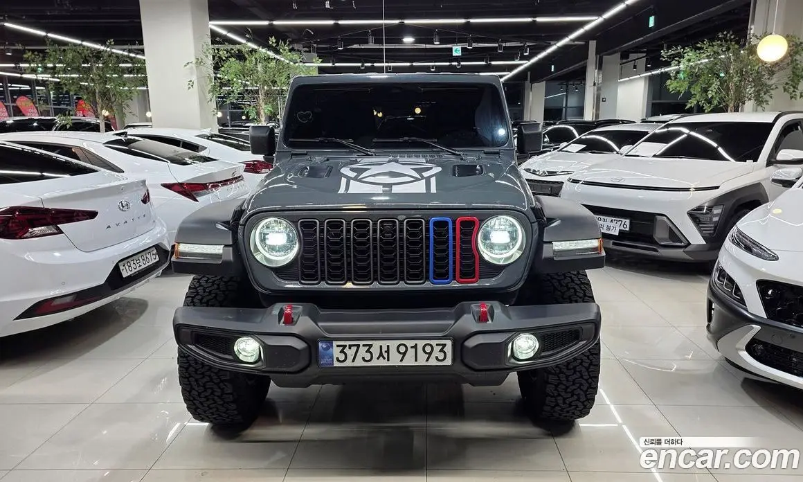 Jeep Wrangler 2025 2.0 автомат (гидро), фото 1 Jeep Wrangler 2025 2.0 автомат (гидро), фото 1