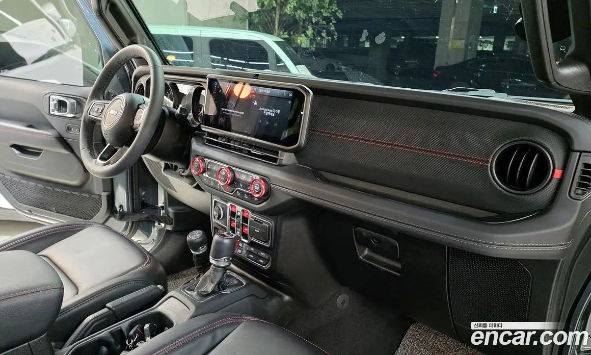 Jeep Wrangler 2025 2.0 автомат (гидро), фото 12 Jeep Wrangler 2025 2.0 автомат (гидро), фото 12