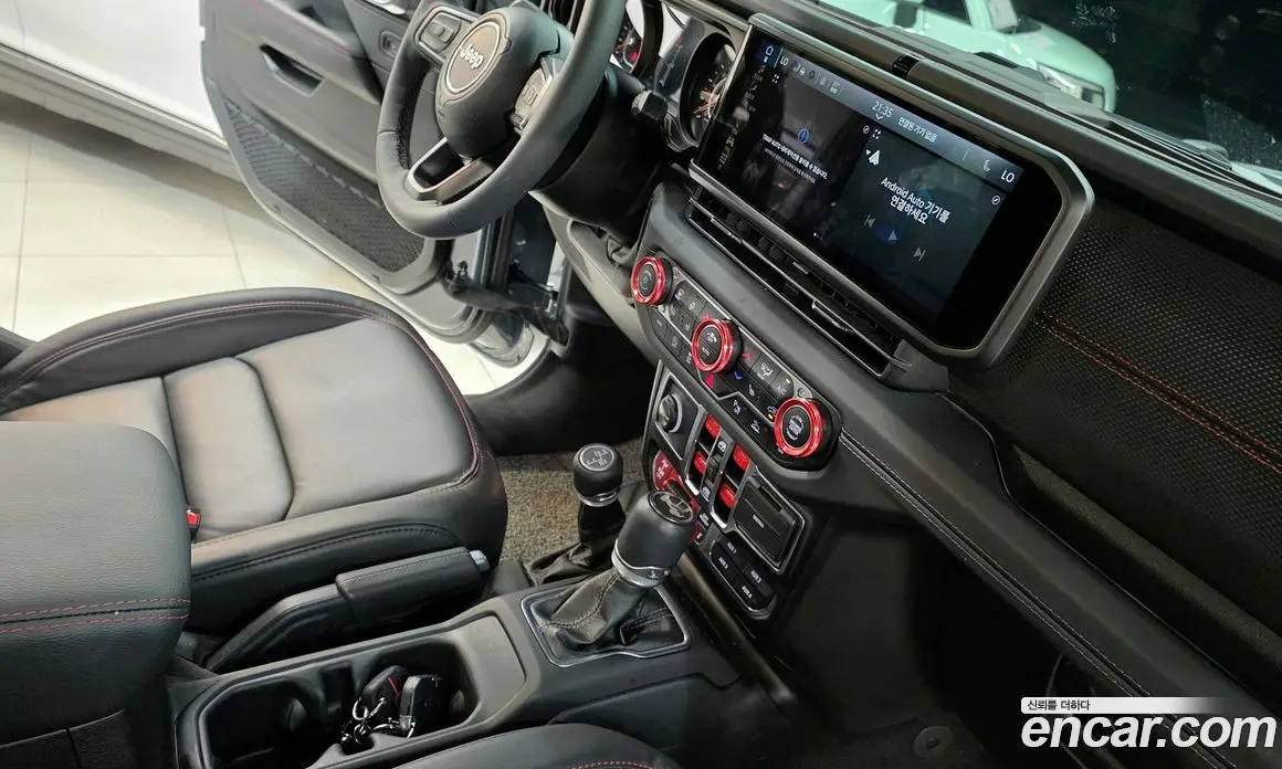 Jeep Wrangler 2025 2.0 автомат (гидро), фото 15 Jeep Wrangler 2025 2.0 автомат (гидро), фото 15