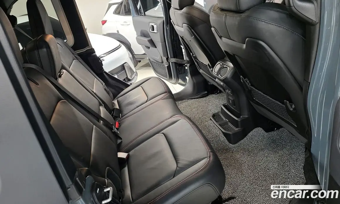 Jeep Wrangler 2025 2.0 автомат (гидро), фото 17 Jeep Wrangler 2025 2.0 автомат (гидро), фото 17