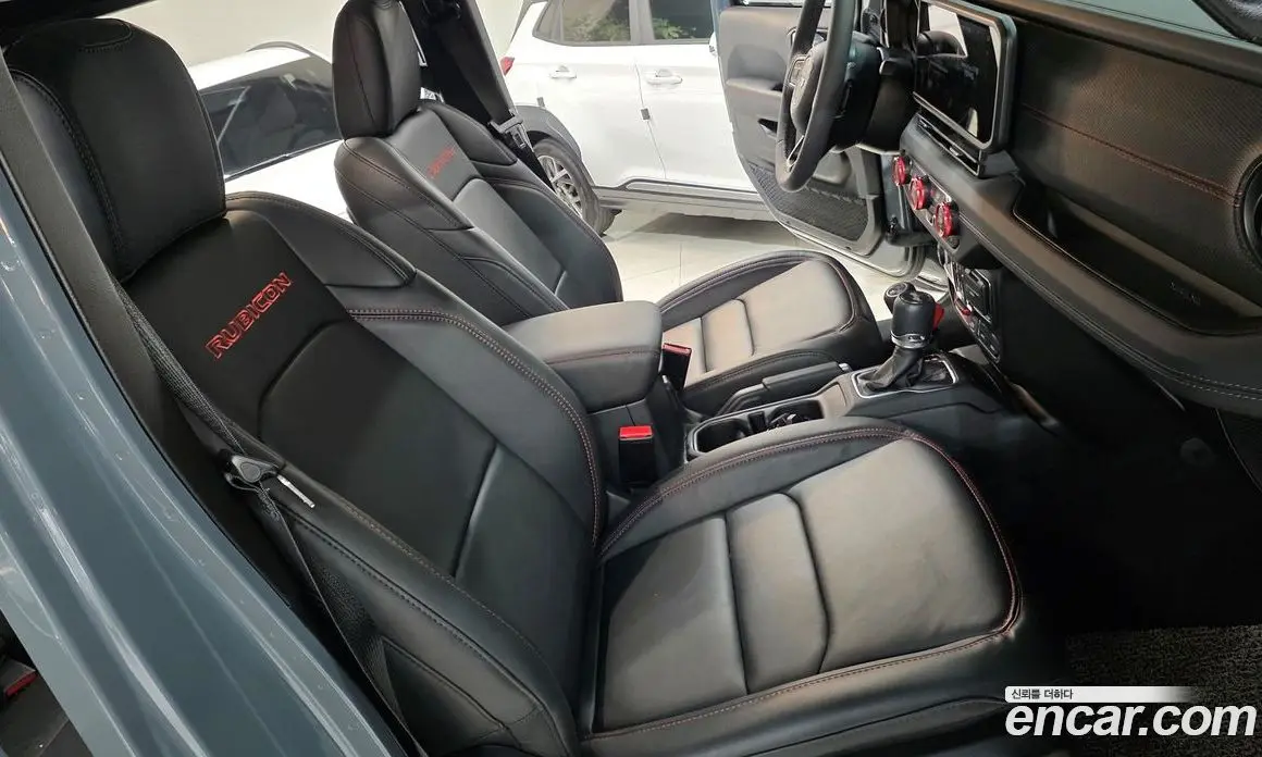 Jeep Wrangler 2025 2.0 автомат (гидро), фото 20 Jeep Wrangler 2025 2.0 автомат (гидро), фото 20