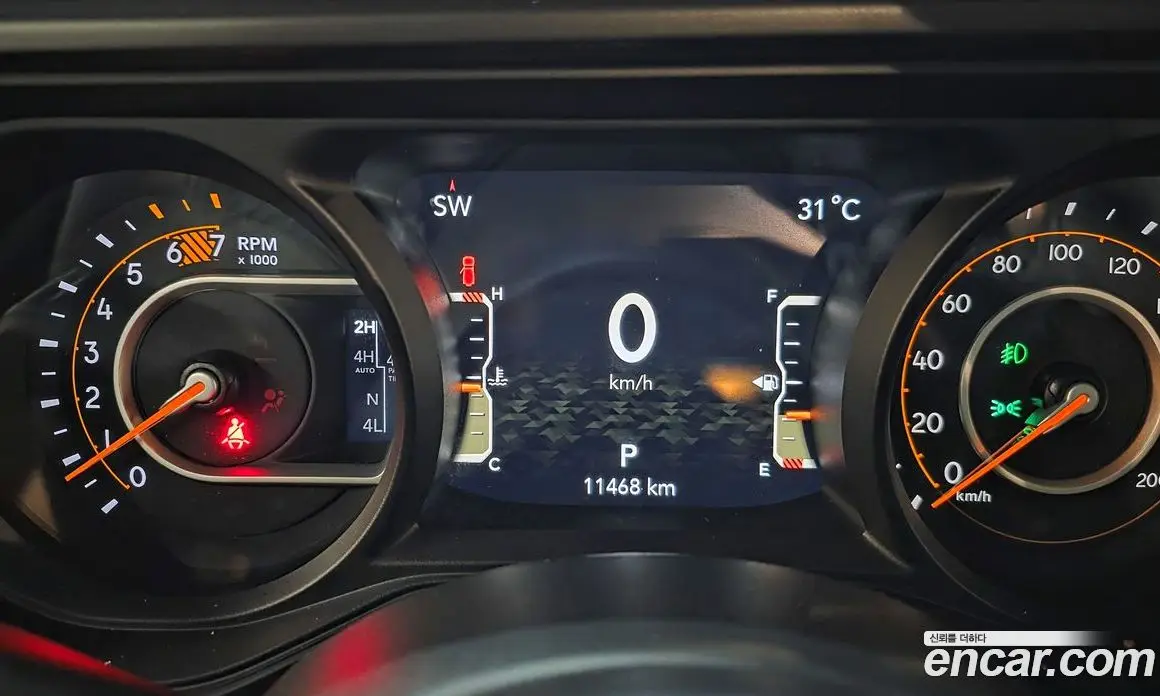 Jeep Wrangler 2025 2.0 автомат (гидро), фото 10 Jeep Wrangler 2025 2.0 автомат (гидро), фото 10