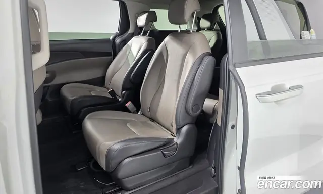 Kia Carnival 2024 2.2 автомат (гидро), миниатюра 11