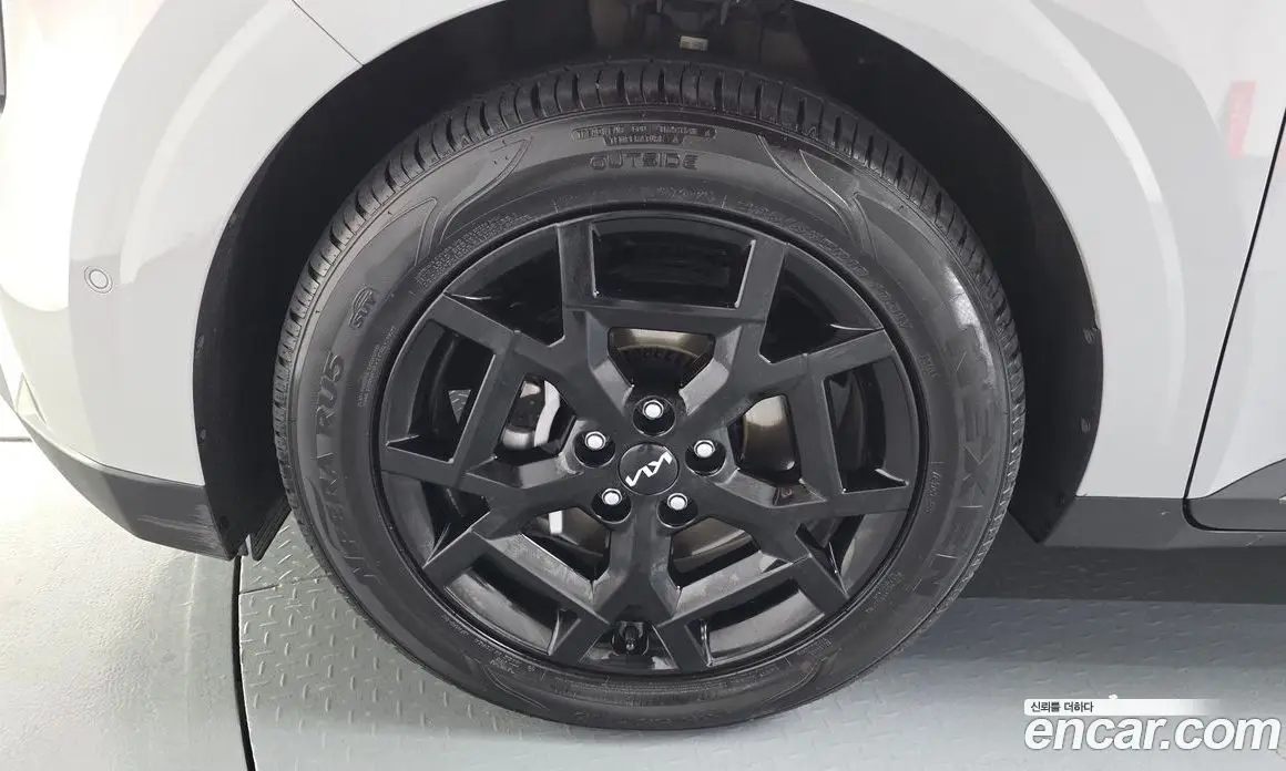Kia Carnival 2024 1.6 автомат (гидро), фото 4 Kia Carnival 2024 1.6 автомат (гидро), фото 4