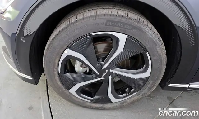 Kia EV6 2023 0.1 автомат (гидро), миниатюра 5