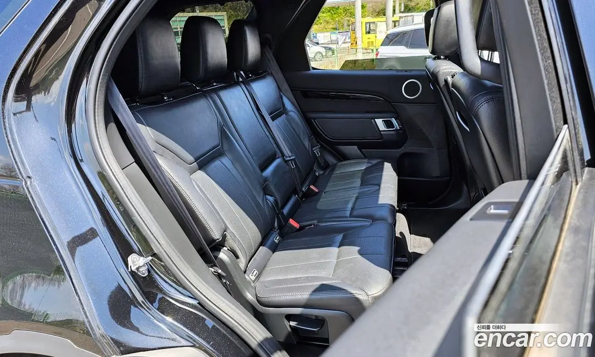 Land Rover Discovery 2019 2.0 автомат (гидро), фото 12