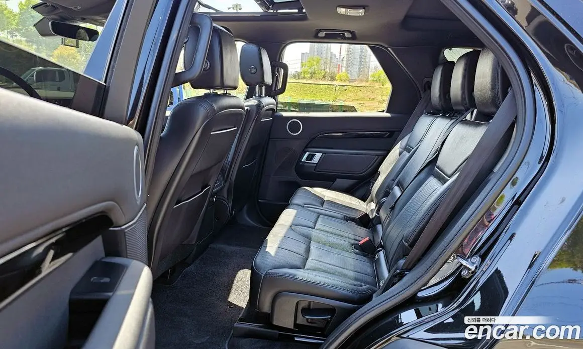 Land Rover Discovery 2019 2.0 автомат (гидро), фото 13