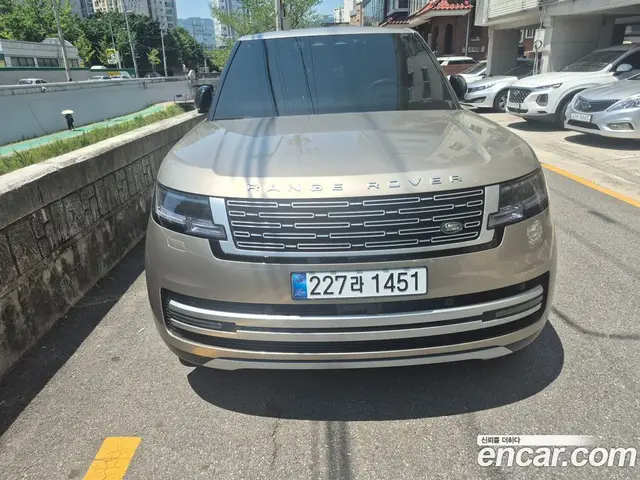 Land Rover Range Rover 2025 4.4 автомат (гидро), миниатюра 7 Land Rover Range Rover 2025 4.4 автомат (гидро), миниатюра 7