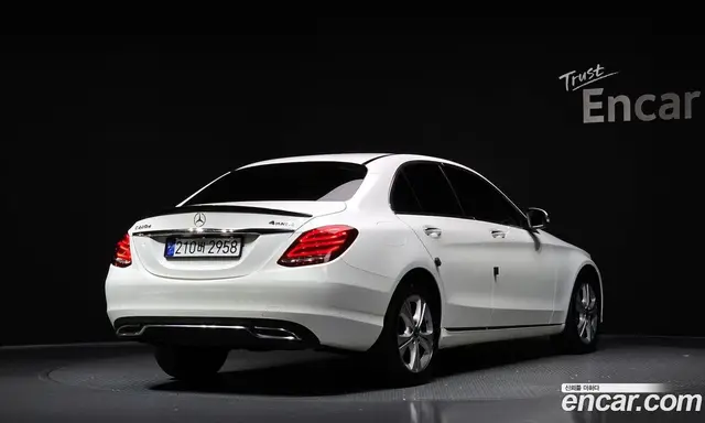 Mercedes-Benz C-Class 2018 2.1 автомат (гидро), миниатюра 2
