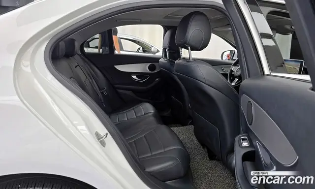 Mercedes-Benz C-Class 2018 2.1 автомат (гидро), миниатюра 12