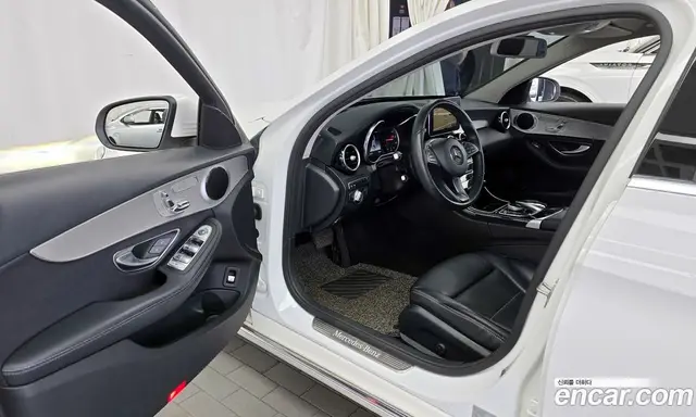 Mercedes-Benz C-Class 2018 2.1 автомат (гидро), миниатюра 10