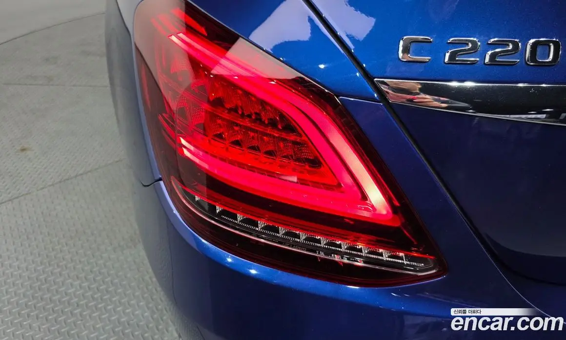 Mercedes-Benz C-Class 2019 1.9 автомат (гидро), фото 9