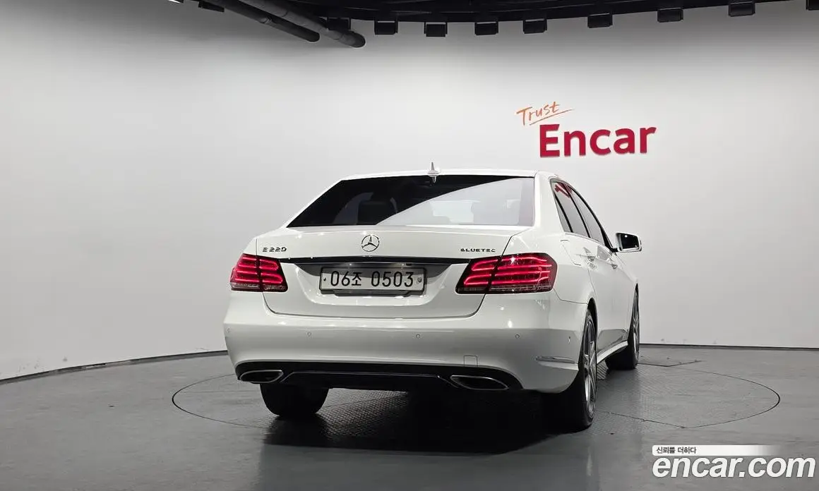 Mercedes-Benz E-Class 2016 2.1 автомат (гидро), фото 4