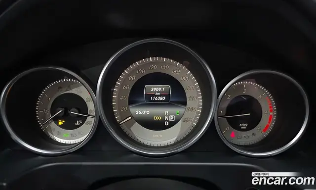 Mercedes-Benz E-Class 2016 2.1 автомат (гидро), миниатюра 8