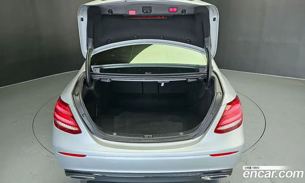 Mercedes-Benz E-Class 2020 2.0 автомат (гидро), фото 20