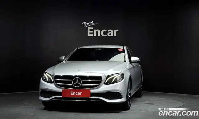 Mercedes-Benz E-Class 2020 2.0 автомат (гидро), миниатюра 3