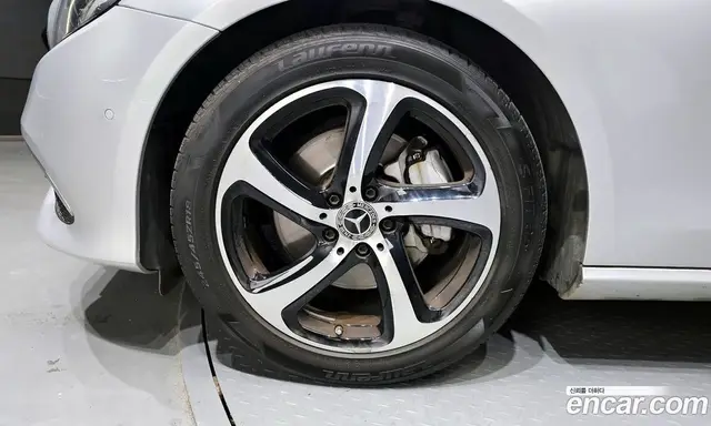 Mercedes-Benz E-Class 2020 2.0 автомат (гидро), миниатюра 5