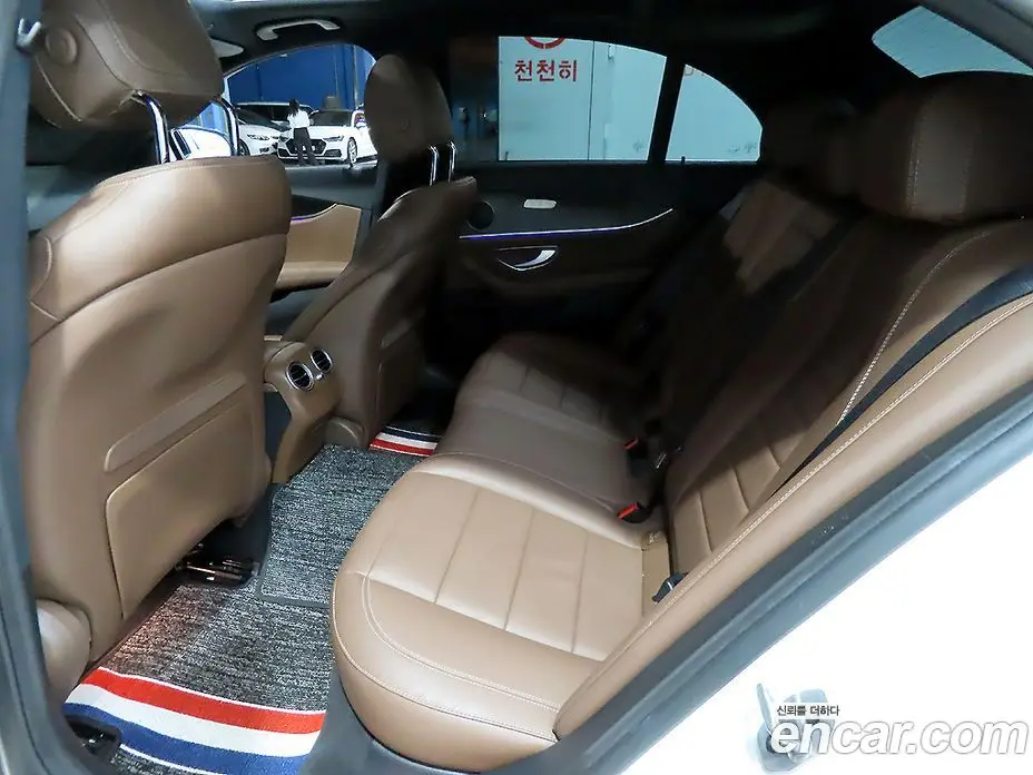 Mercedes-Benz E-Class 2022 2.0 автомат (гидро), фото 11