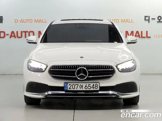Mercedes-Benz E-Class 2022 2.0 автомат (гидро), миниатюра 3