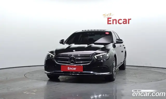 Mercedes-Benz E-Class 2022 2.0 автомат (гидро), миниатюра 3