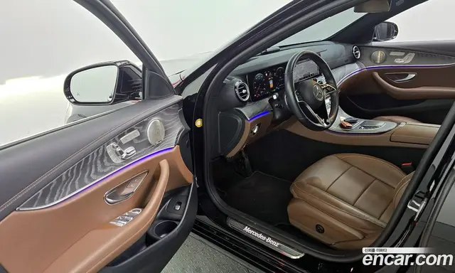 Mercedes-Benz E-Class 2022 2.0 автомат (гидро), миниатюра 10