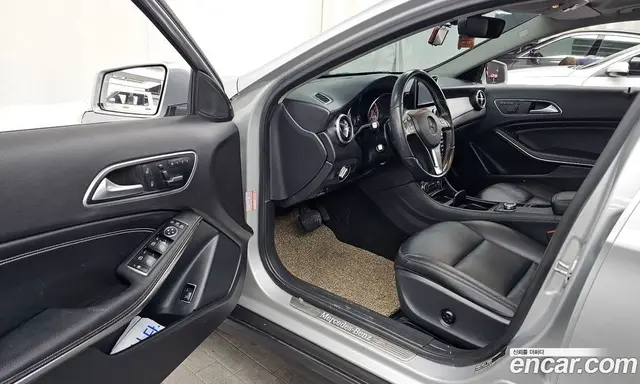 Mercedes-Benz GLA-Class 2014 2.1 автомат (гидро), миниатюра 9