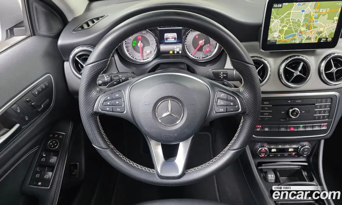 Mercedes-Benz GLA-Class 2016 2.1 автомат (гидро), фото 13