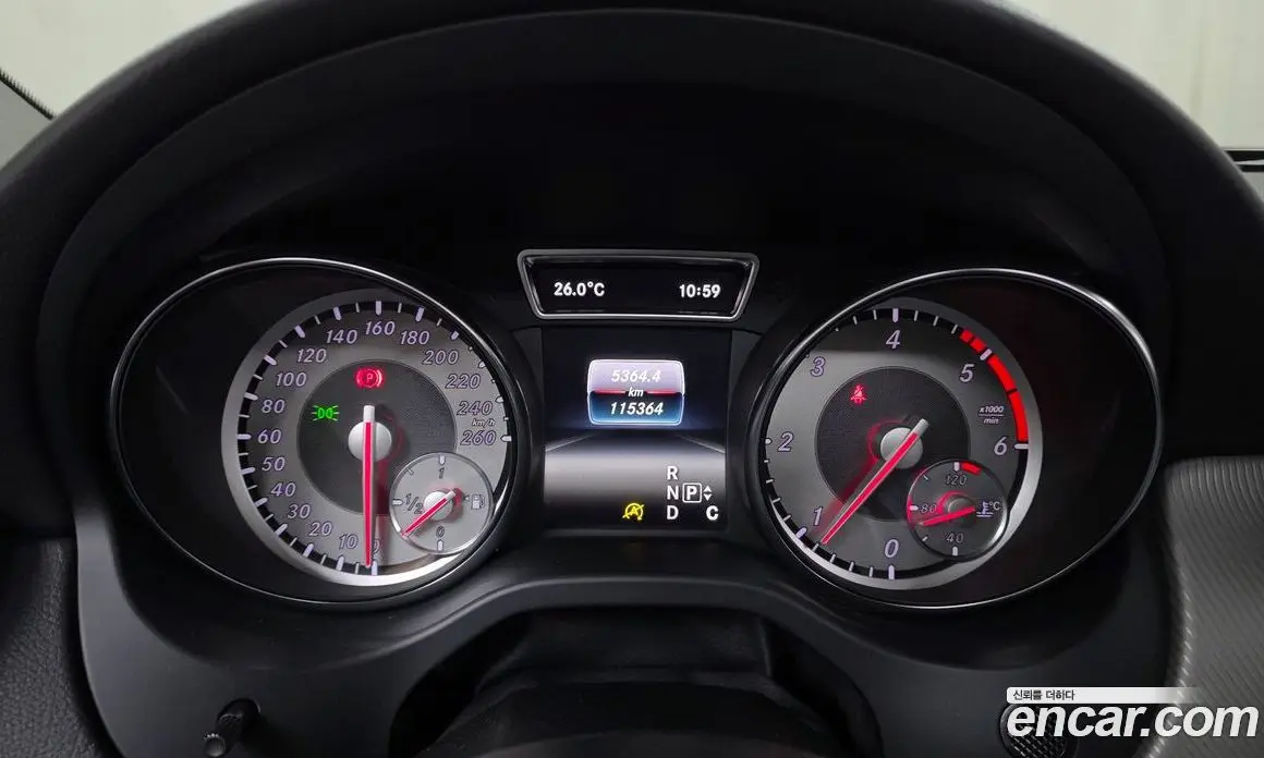 Mercedes-Benz GLA-Class 2016 2.1 автомат (гидро), фото 8