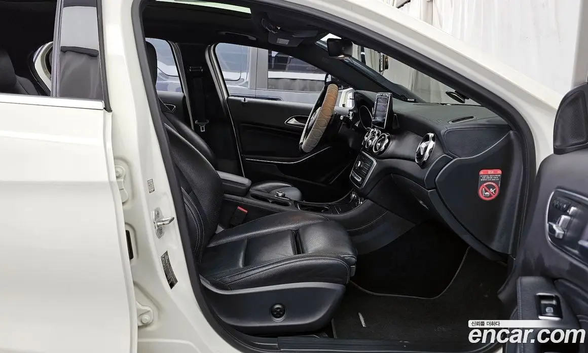 Mercedes-Benz GLA-Class 2017 2.0 автомат (гидро), фото 11