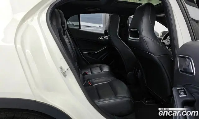 Mercedes-Benz GLA-Class 2017 2.0 автомат (гидро), миниатюра 12