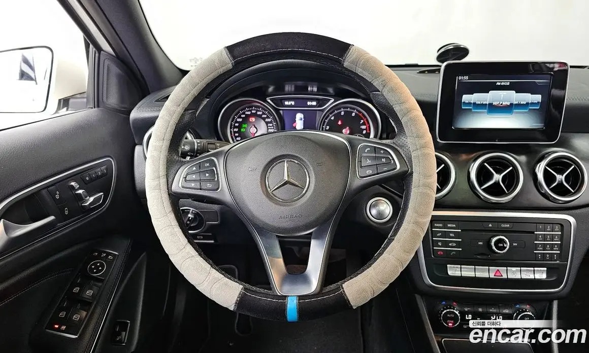 Mercedes-Benz GLA-Class 2017 2.0 автомат (гидро), фото 13
