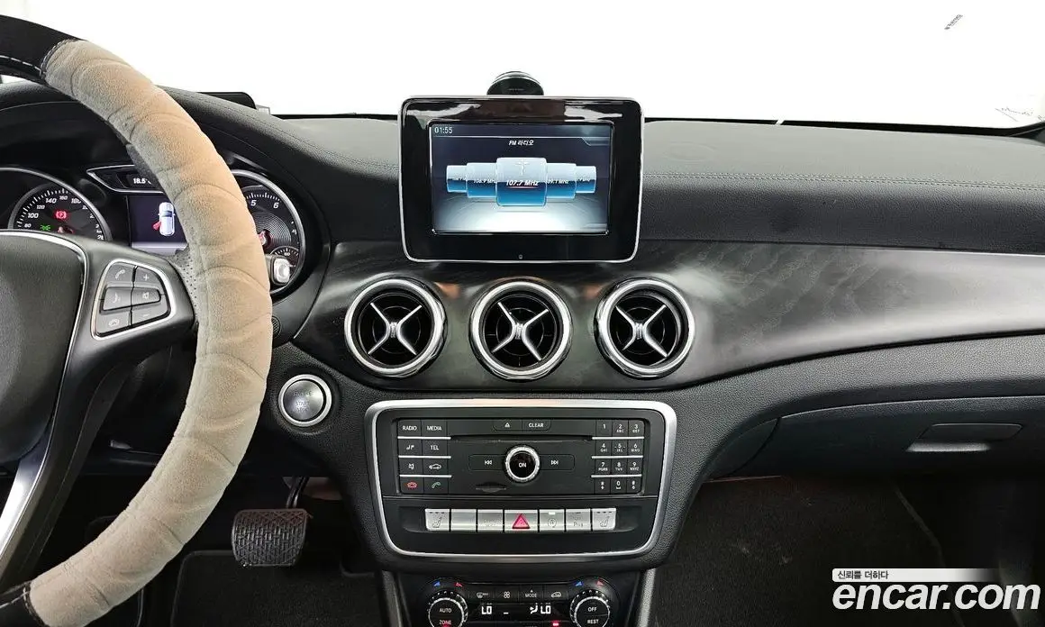 Mercedes-Benz GLA-Class 2017 2.0 автомат (гидро), фото 14