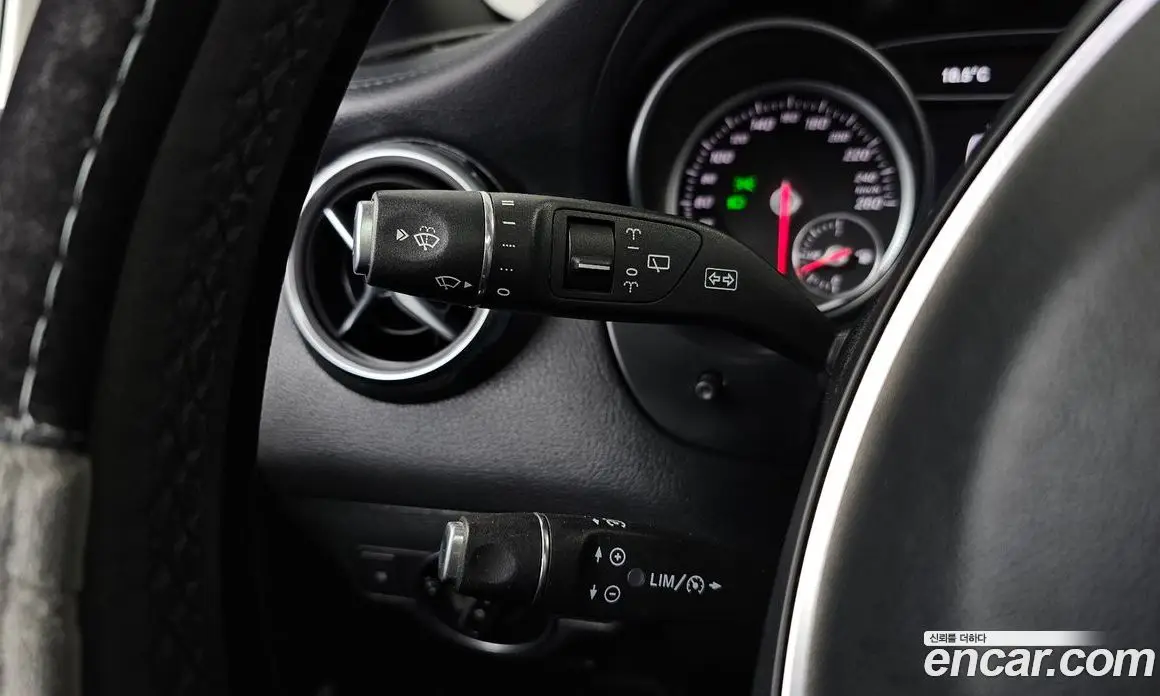 Mercedes-Benz GLA-Class 2017 2.0 автомат (гидро), фото 18