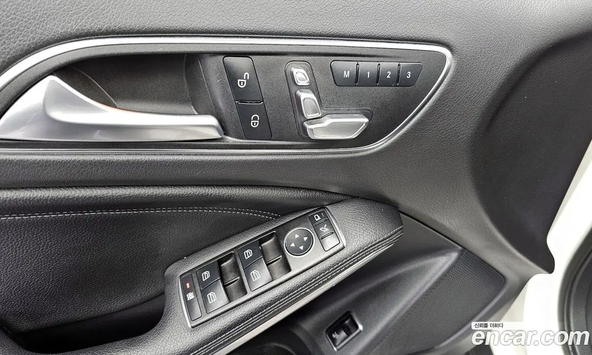 Mercedes-Benz GLA-Class 2017 2.0 автомат (гидро), фото 19