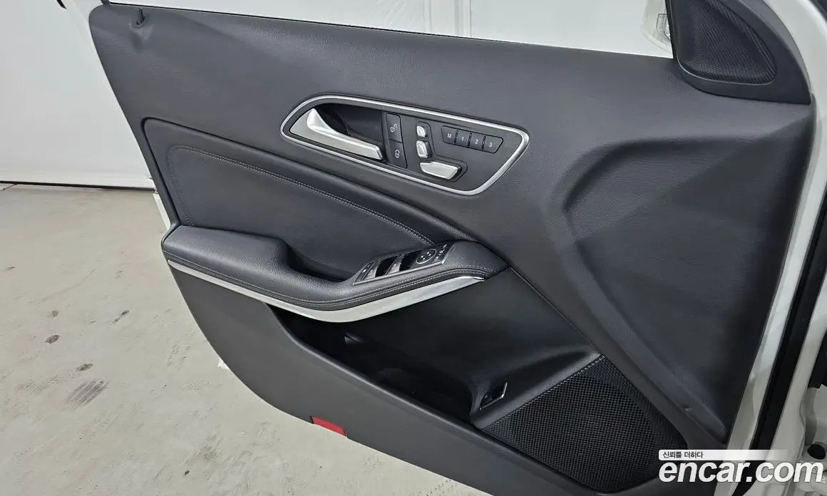Mercedes-Benz GLA-Class 2019 2.0 автомат (гидро), фото 15