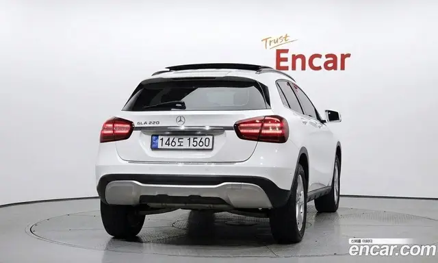 Mercedes-Benz GLA-Class 2019 2.0 автомат (гидро), миниатюра 4