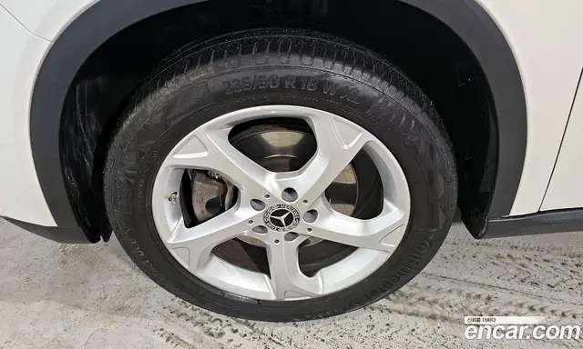 Mercedes-Benz GLA-Class 2019 2.0 автомат (гидро), миниатюра 5