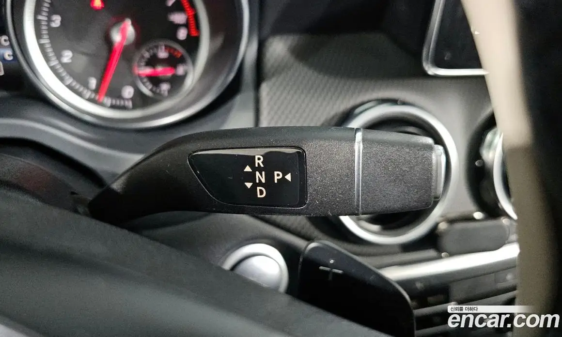 Mercedes-Benz GLA-Class 2019 2.0 автомат (гидро), фото 9