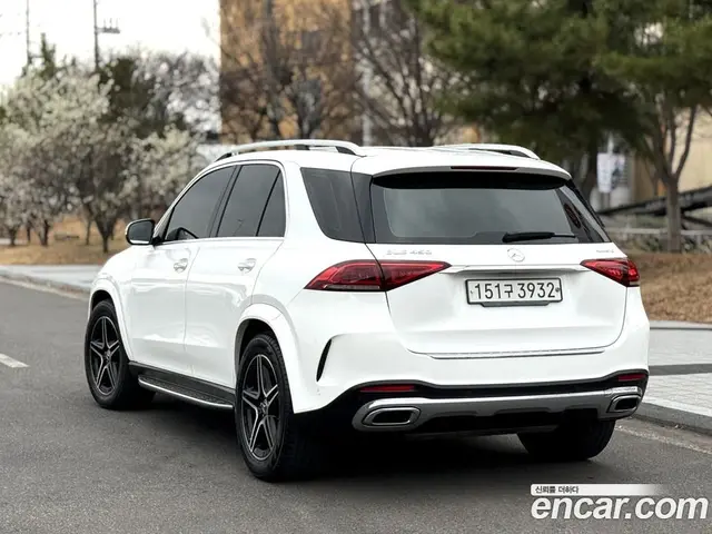 Mercedes-Benz GLE-Class 2019 3.0 автомат (гидро), миниатюра 2